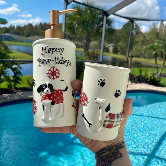 belk Other - 🐶SALE Happy Paw-Lidays Soap Dispenser & Rinse Cup